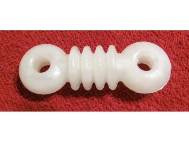 Антенни изолатори