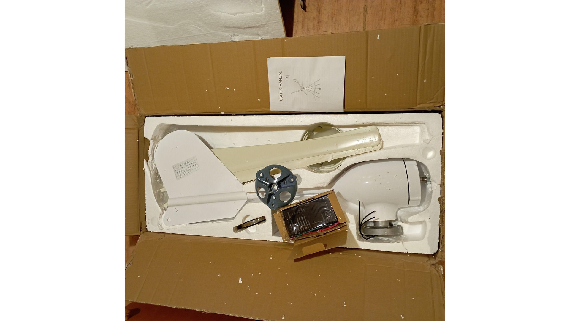 вятърна турбина 500W,12V-нова