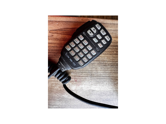 ICOM 2820 УКВ D-STAR мобилна радиостанция