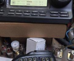 Продавам Icom IC-7100 Продавам Icom IC-7100