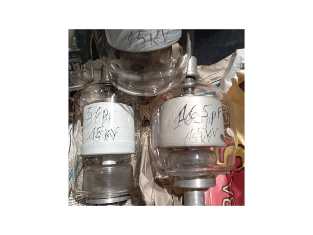 вакуумни кондензатори