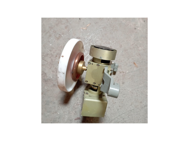 предавка за вакуумен кондензатор