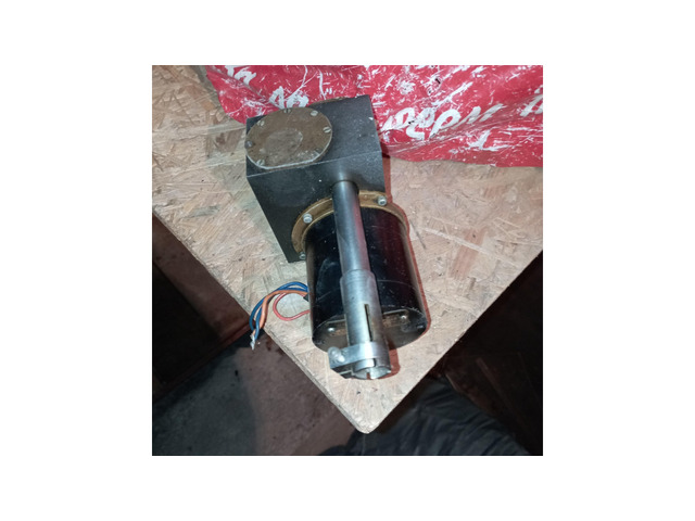 117V AC моторче с предавка