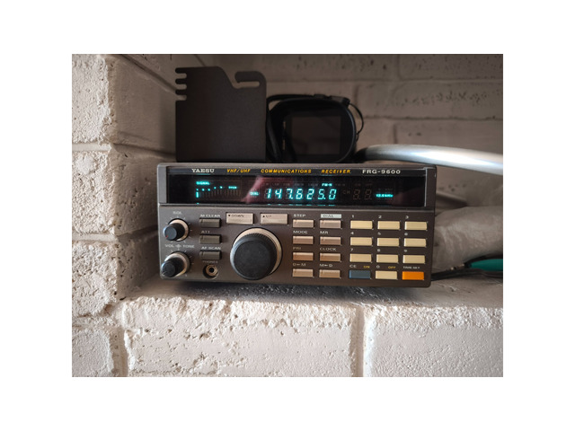 YAESU FRG-9600 + AOR AR-DV1 + LOOP ANTENNA AOR LA380