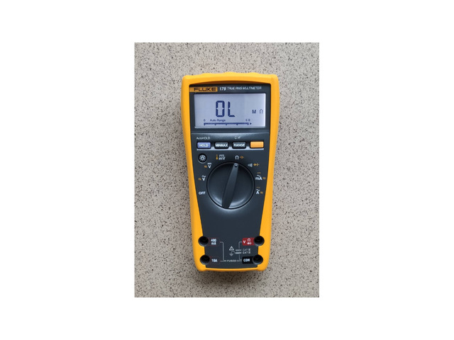 Продавам мултицет Fluke 179