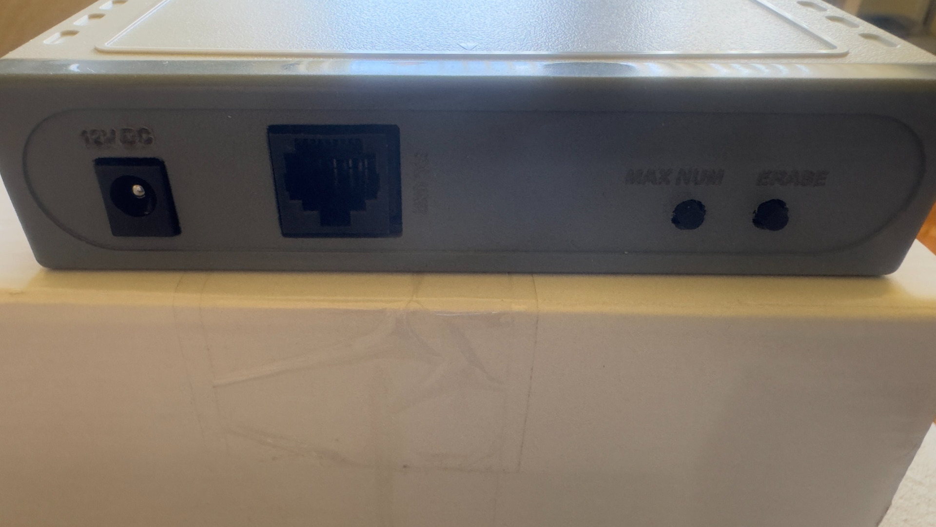 Продавам Антенен комутатор 4 към 1   /2000W ръчно или управление по IP