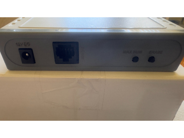 Продавам Антенен комутатор 4 към 1   /2000W ръчно или управление по IP