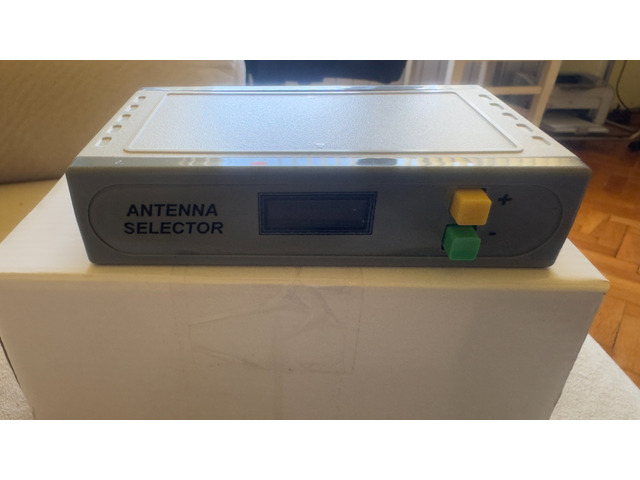 Продавам Антенен комутатор 4 към 1   /2000W ръчно или управление по IP