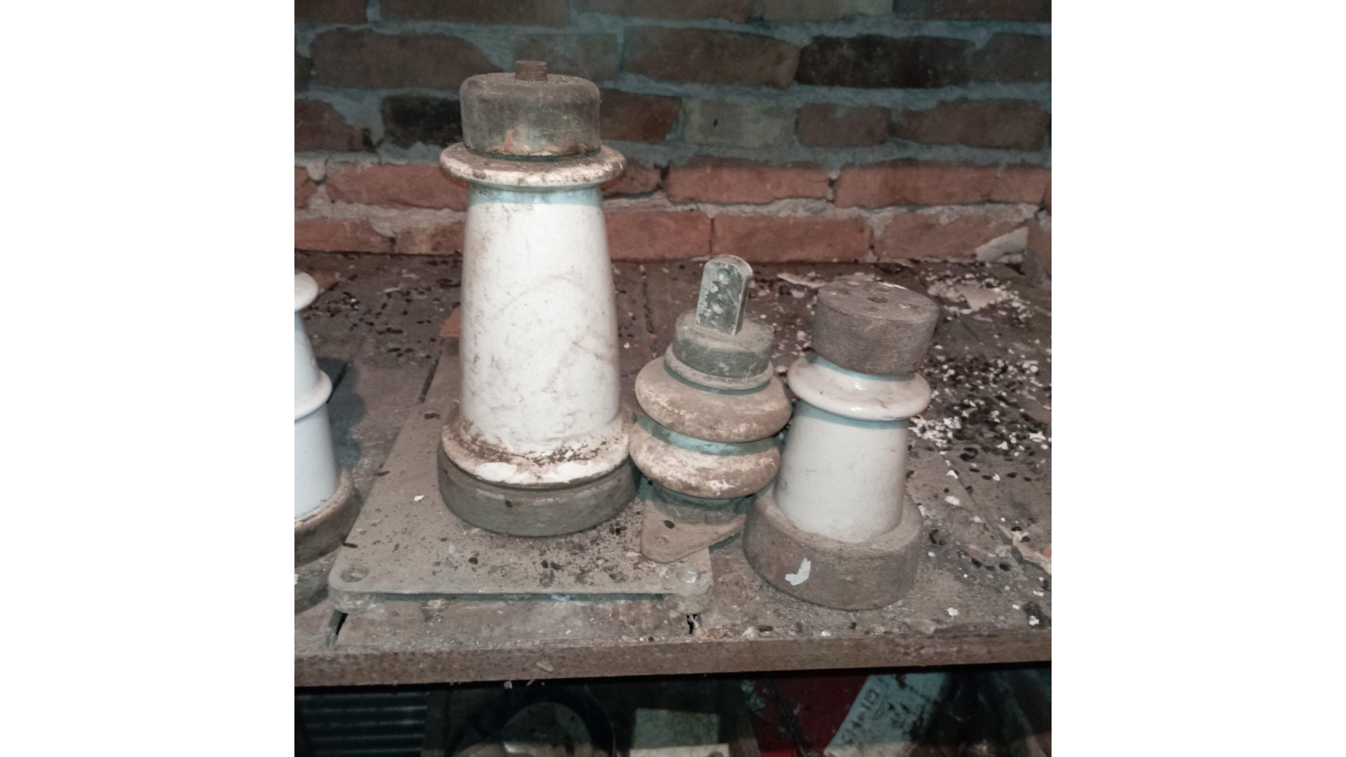 керамични изолатори