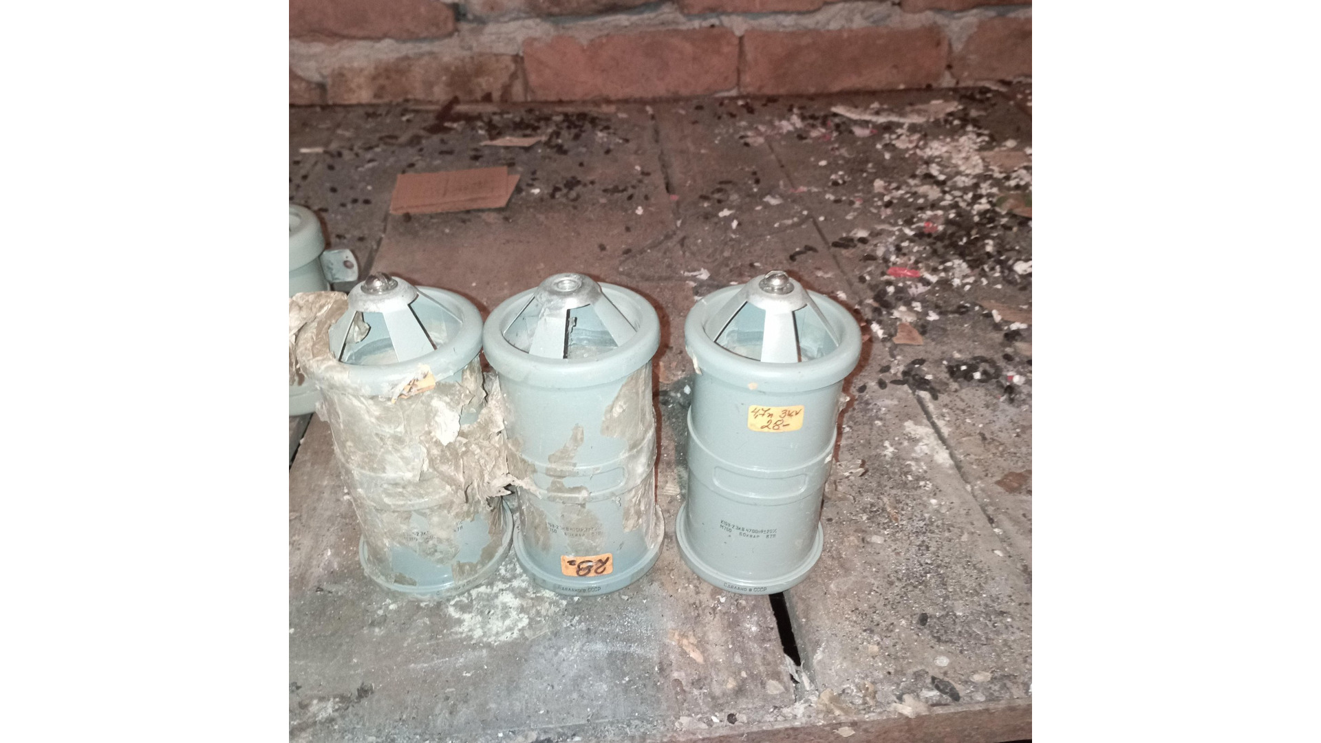 керамични кондензатори К15У-2  4700пф 3Кв 65Квар