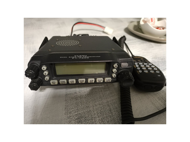 YAESU FT 7800 - Двубандово УКВ