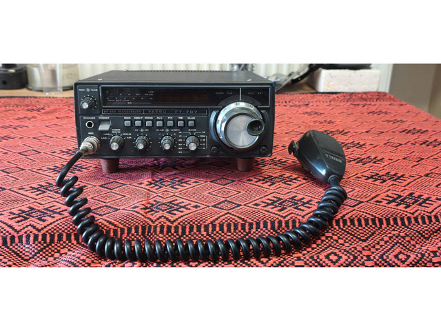 YAESU FT707