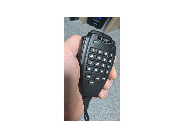 Продавам TYT-9800