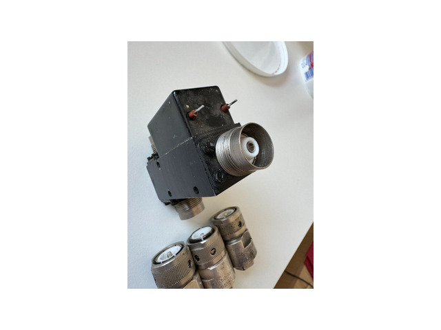 Продавам коаксиално реле РЭВ-14 с конектори