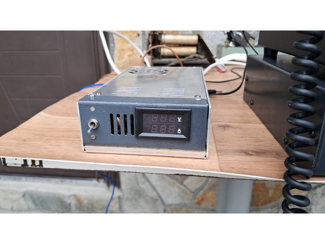 Продавам ICOM IC-718 комплект с автоматичен тунер и захранване