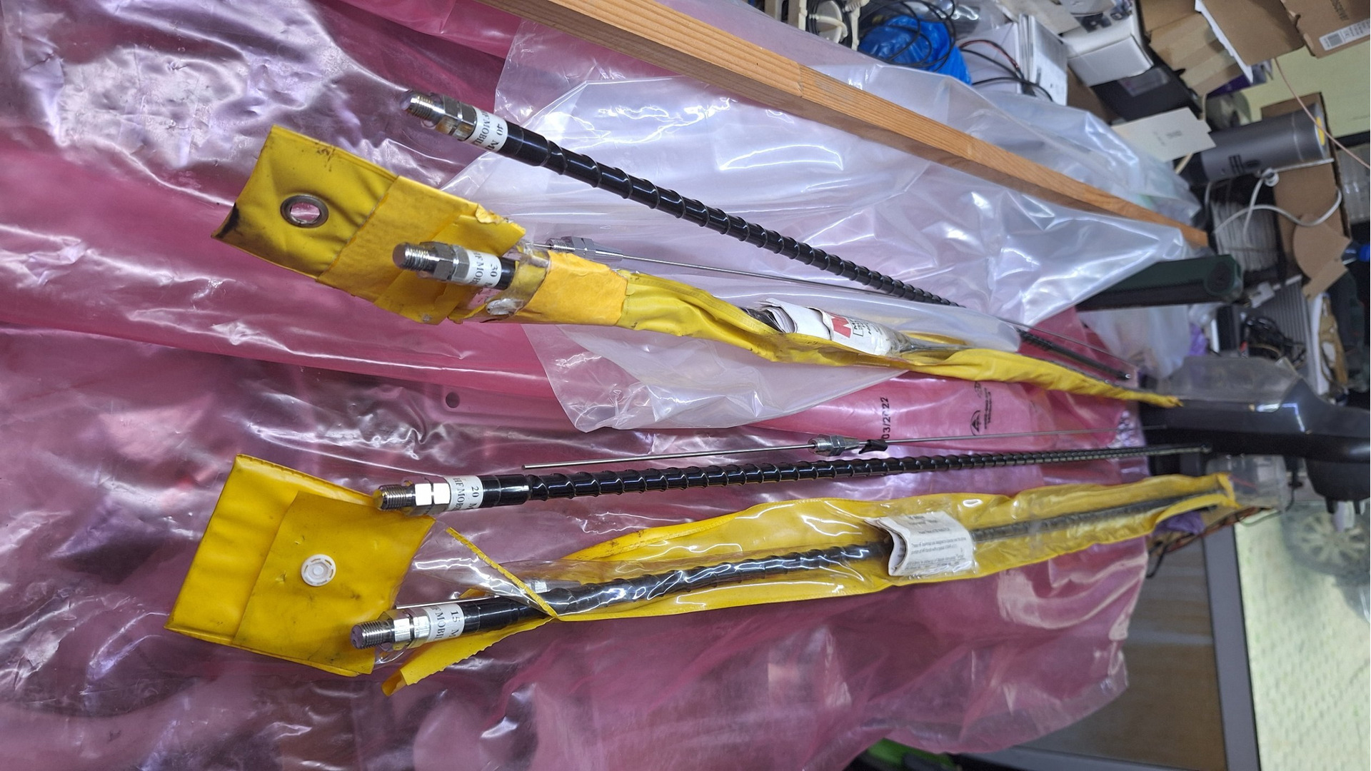 Продавам мобилни антени на MFJ